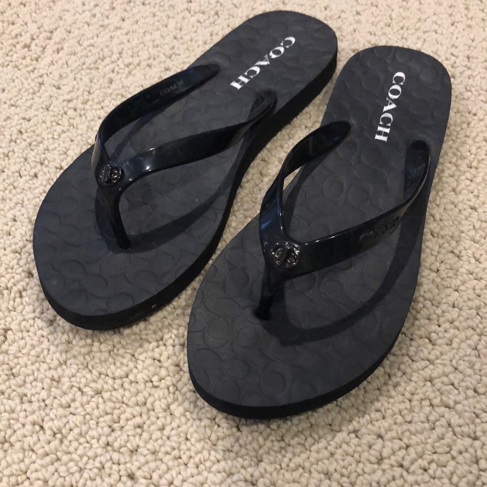 Gently used- Sz 8 Black Coach flip flops